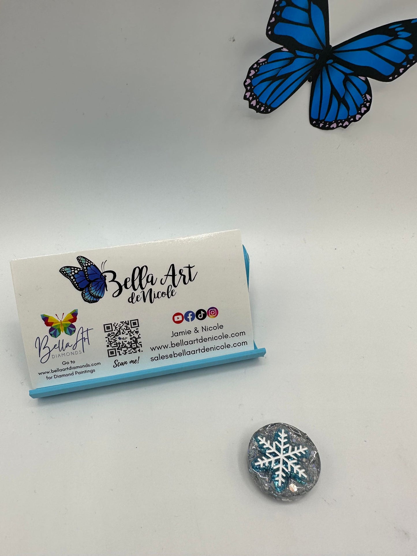 NEW Snowflake and Christmas Bows Coverminders