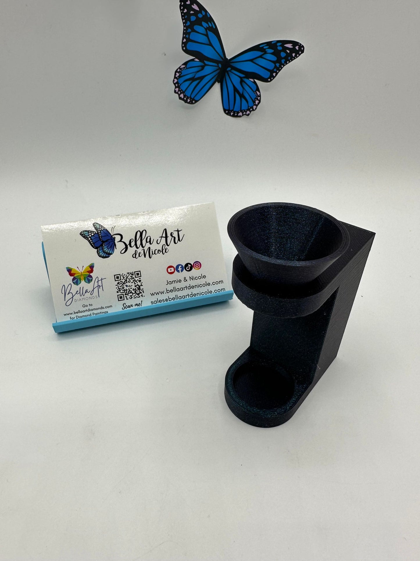 Hands Free Diamond Painting Funnel for Round Containers