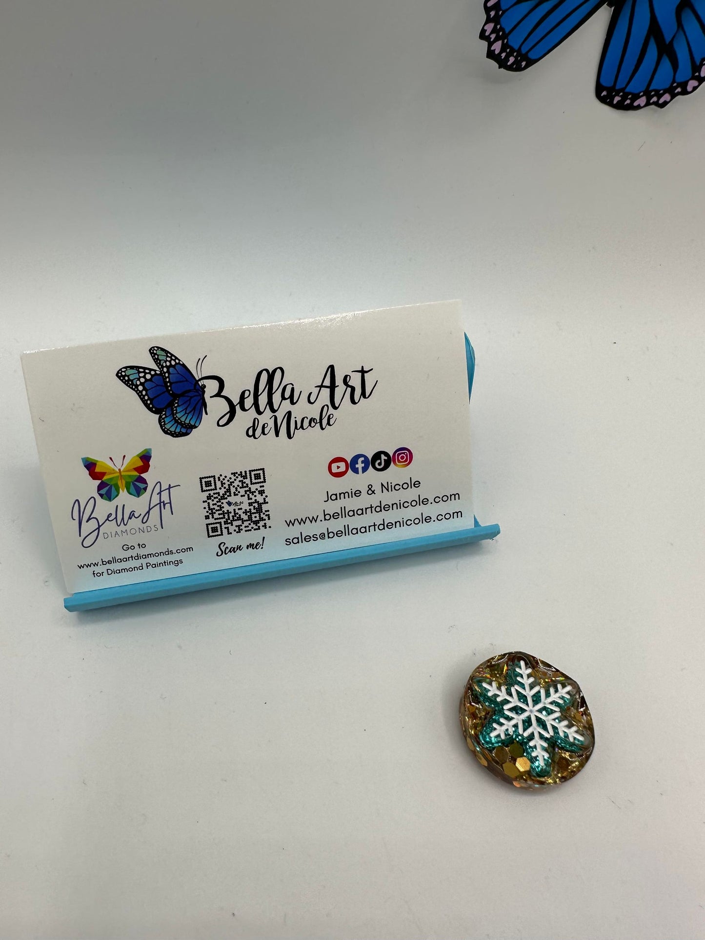 NEW Snowflake and Christmas Bows Coverminders