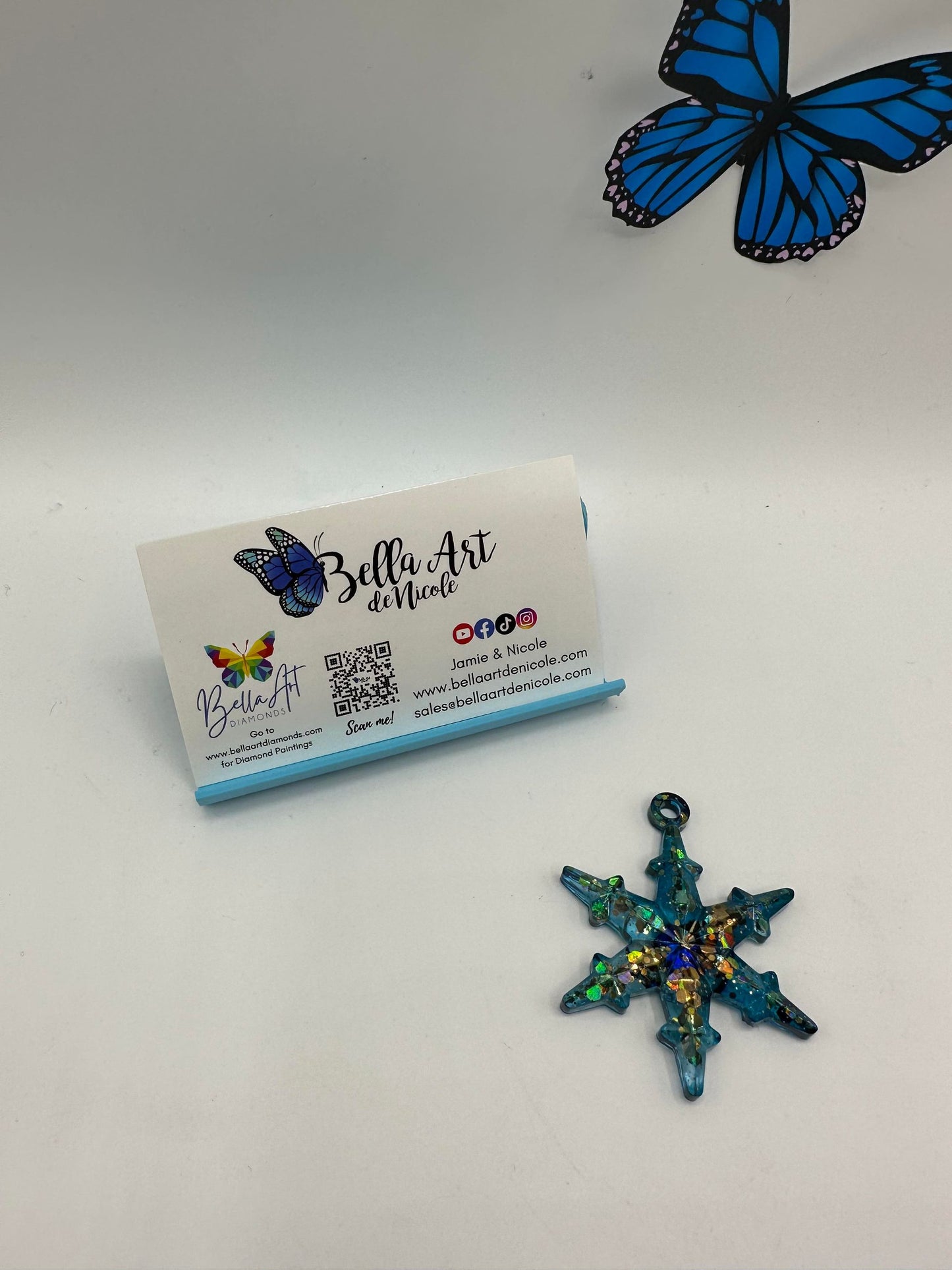 NEW Snowflake and Christmas Bows Coverminders