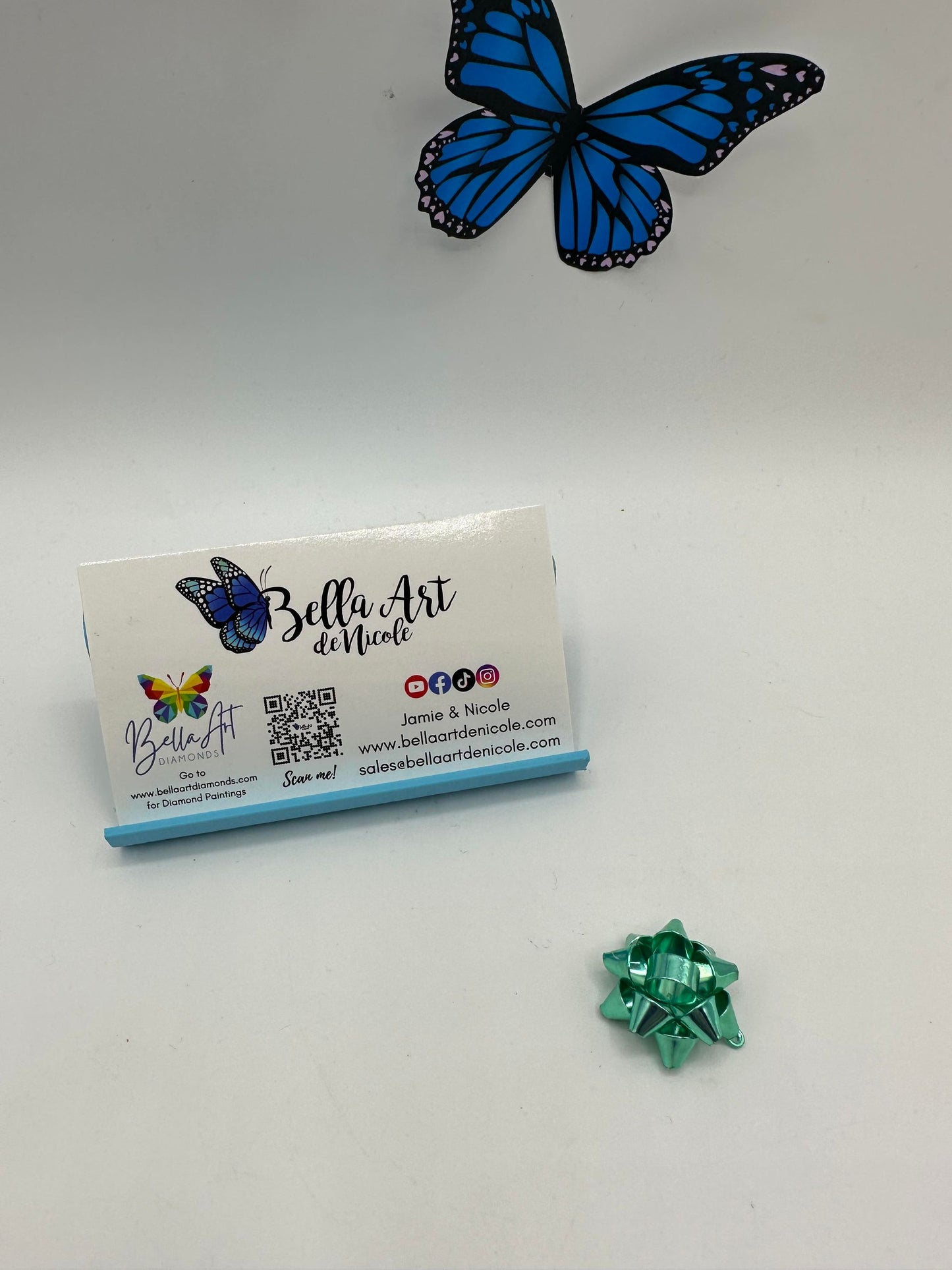 NEW Snowflake and Christmas Bows Coverminders