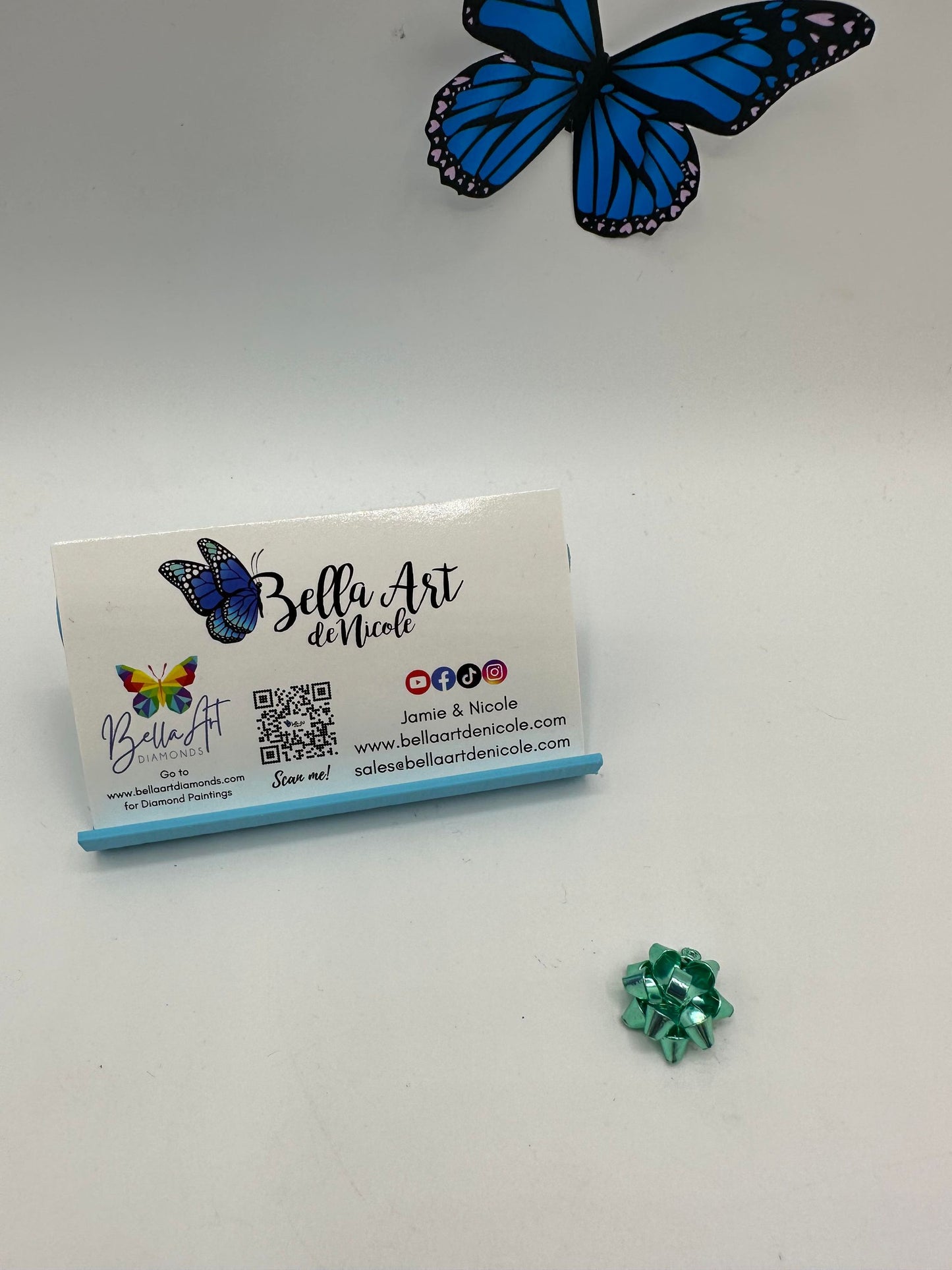 NEW Snowflake and Christmas Bows Coverminders
