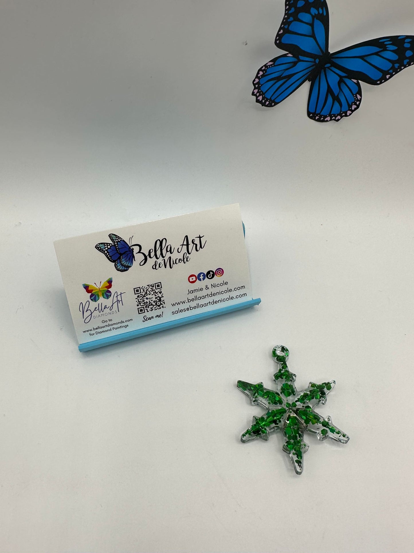 NEW Snowflake and Christmas Bows Coverminders