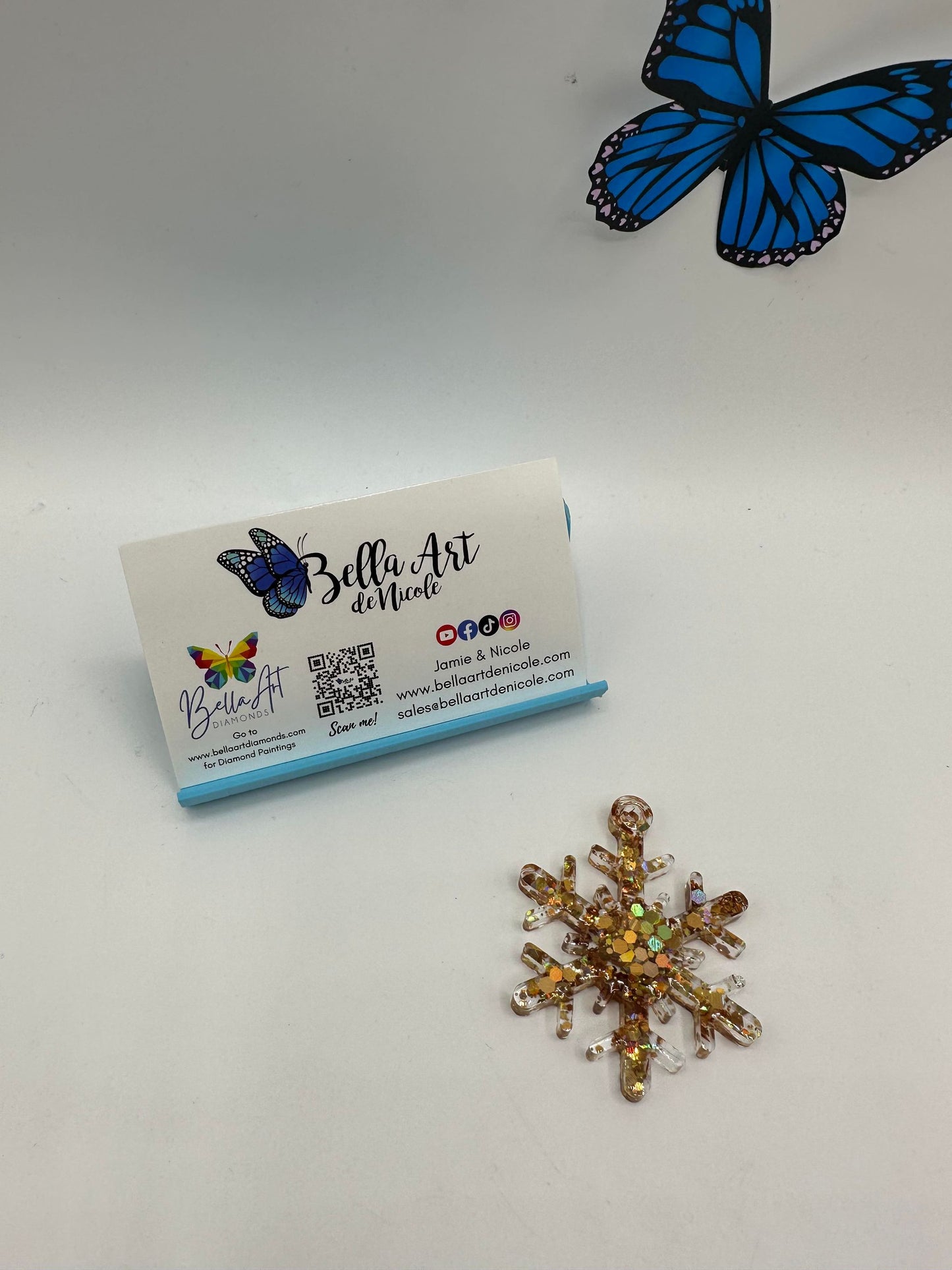 NEW Snowflake and Christmas Bows Coverminders