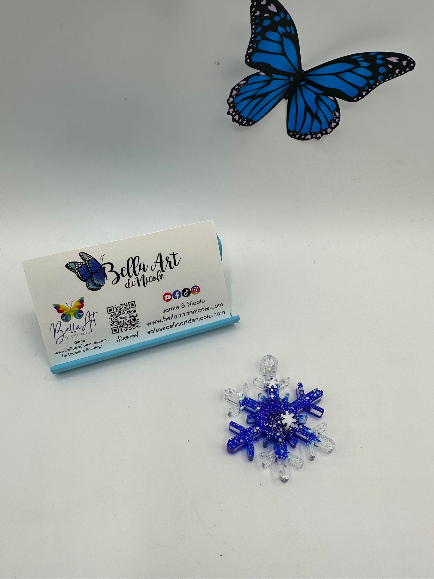 NEW Snowflake and Christmas Bows Coverminders