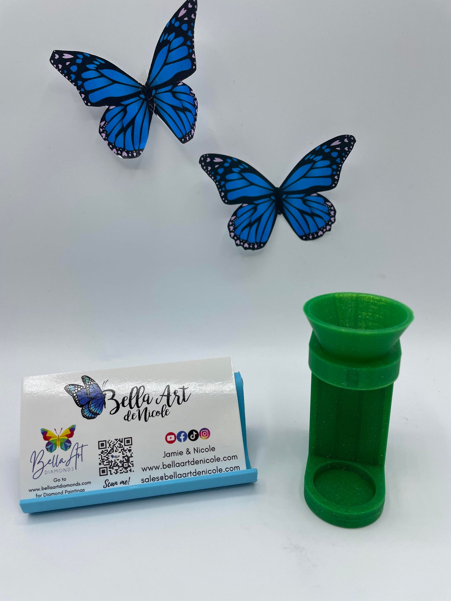 Hands Free Diamond Painting Funnel for Round Containers