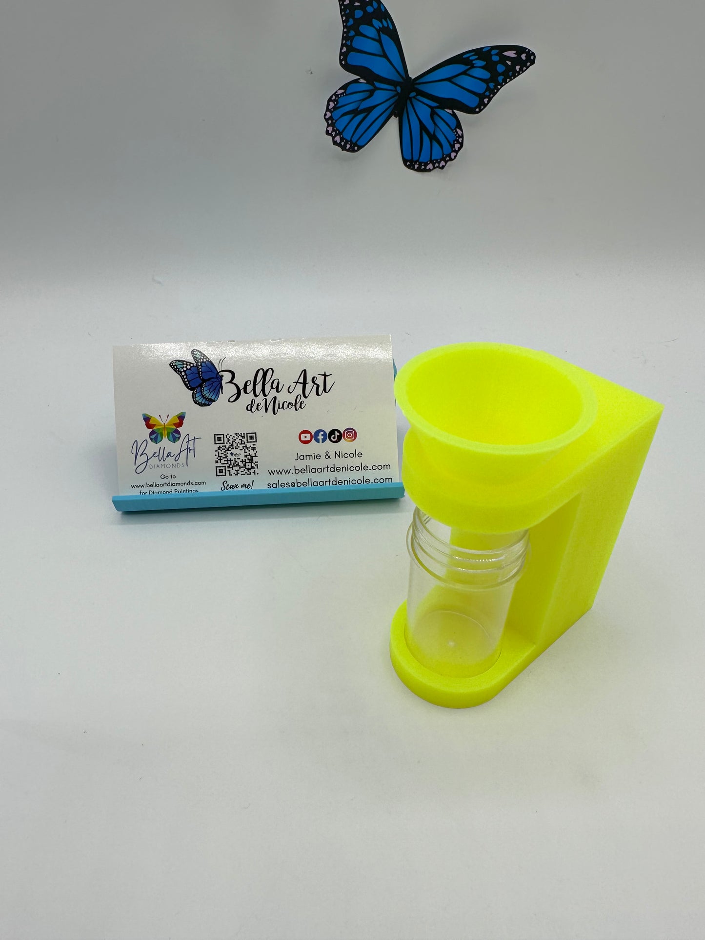 Hands Free Diamond Painting Funnel for Round Containers