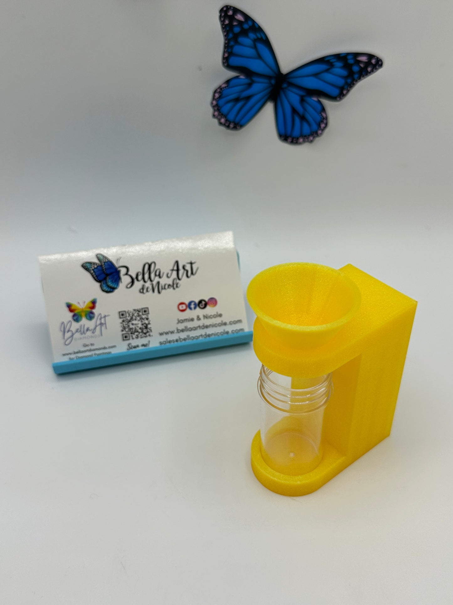 Hands Free Diamond Painting Funnel for Round Containers