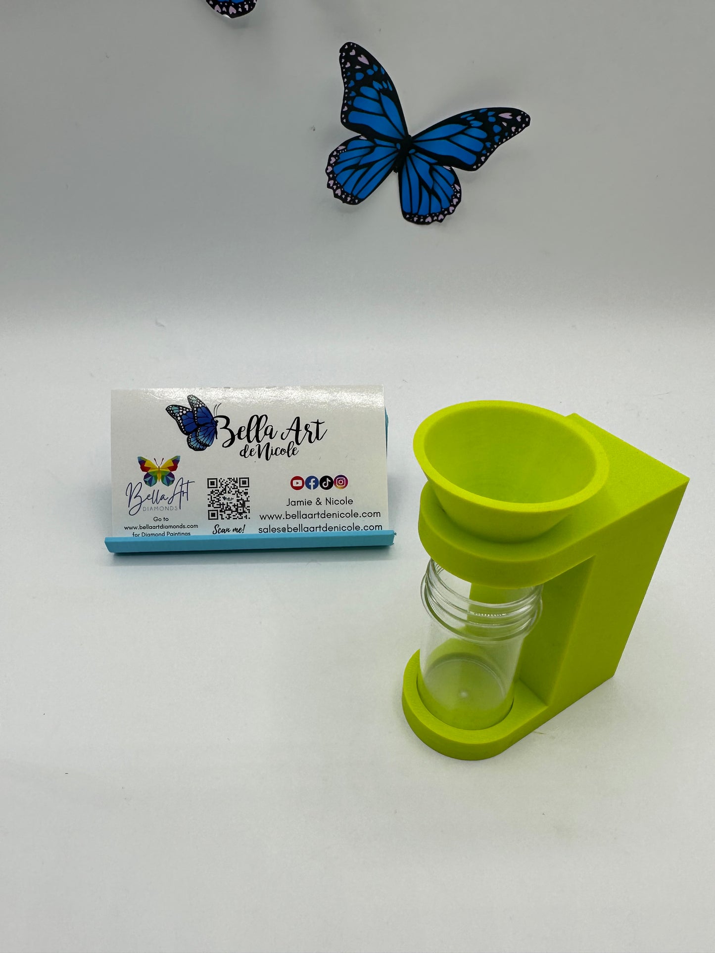 Hands Free Diamond Painting Funnel for Round Containers