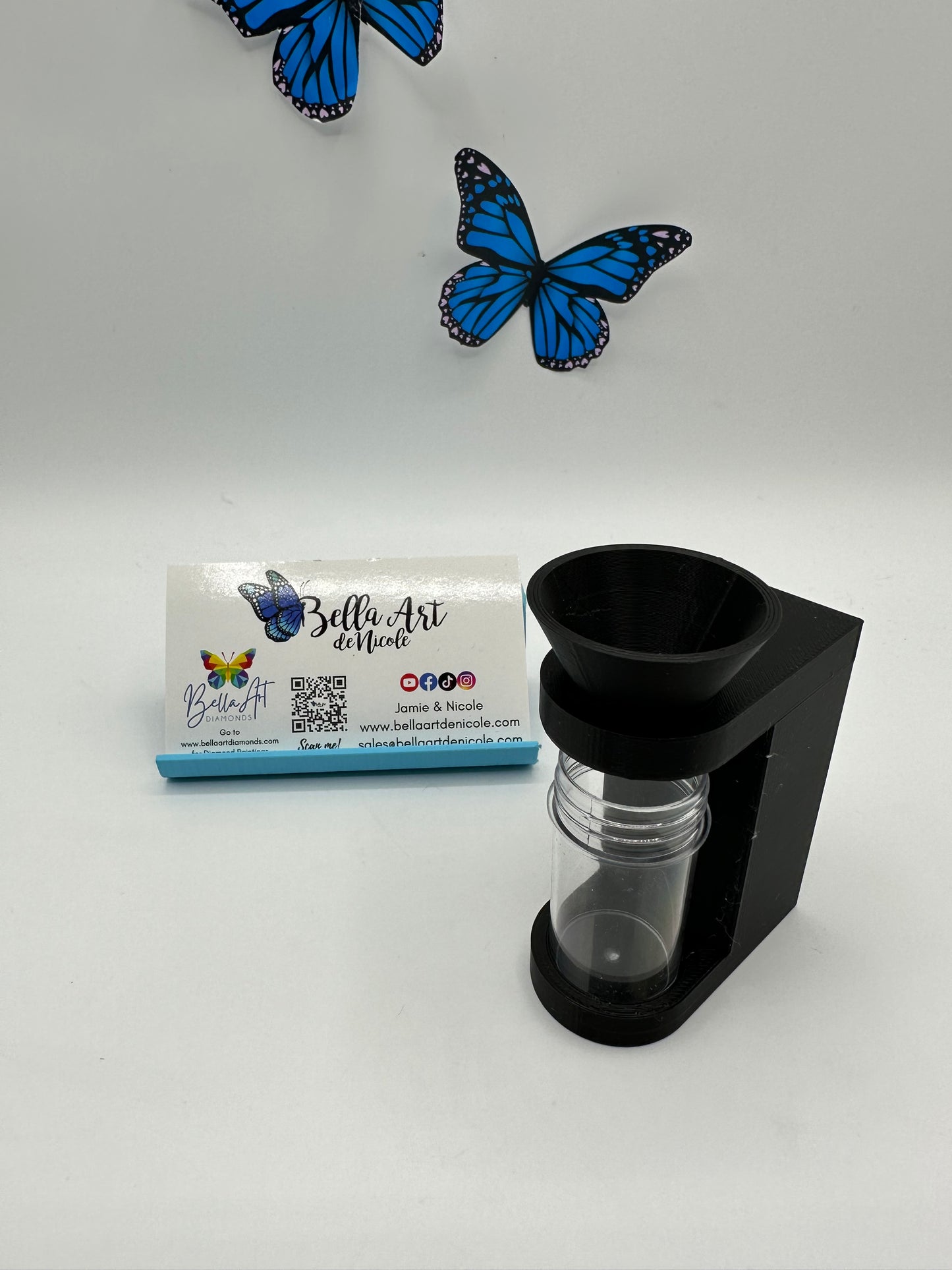 Hands Free Diamond Painting Funnel for Round Containers