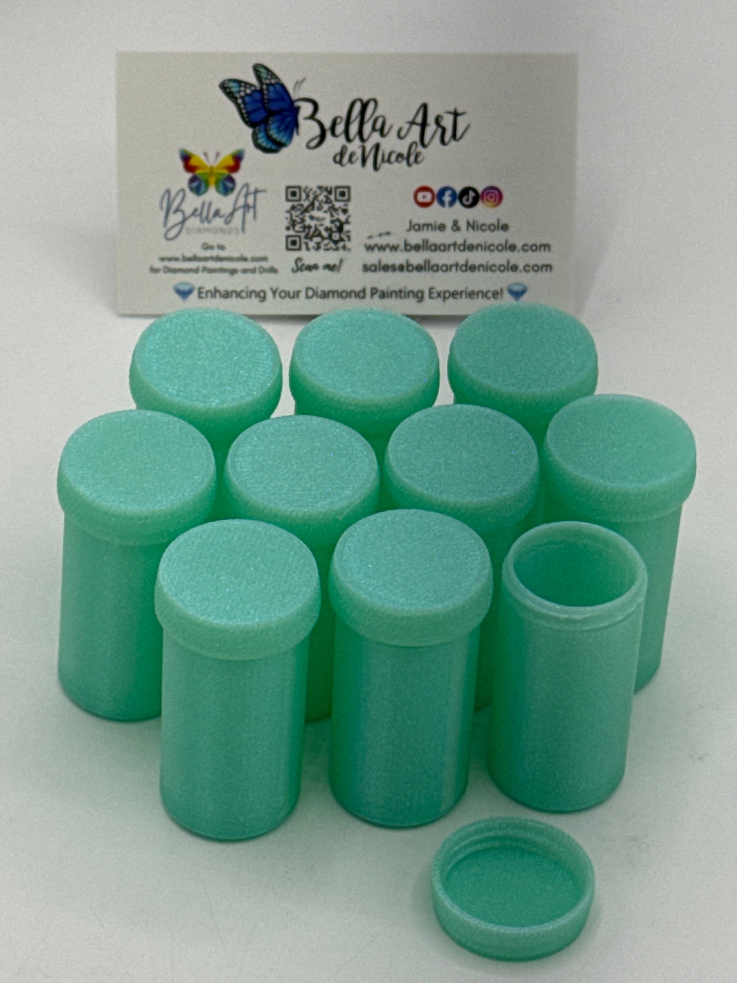 NEW 10 Round Containers