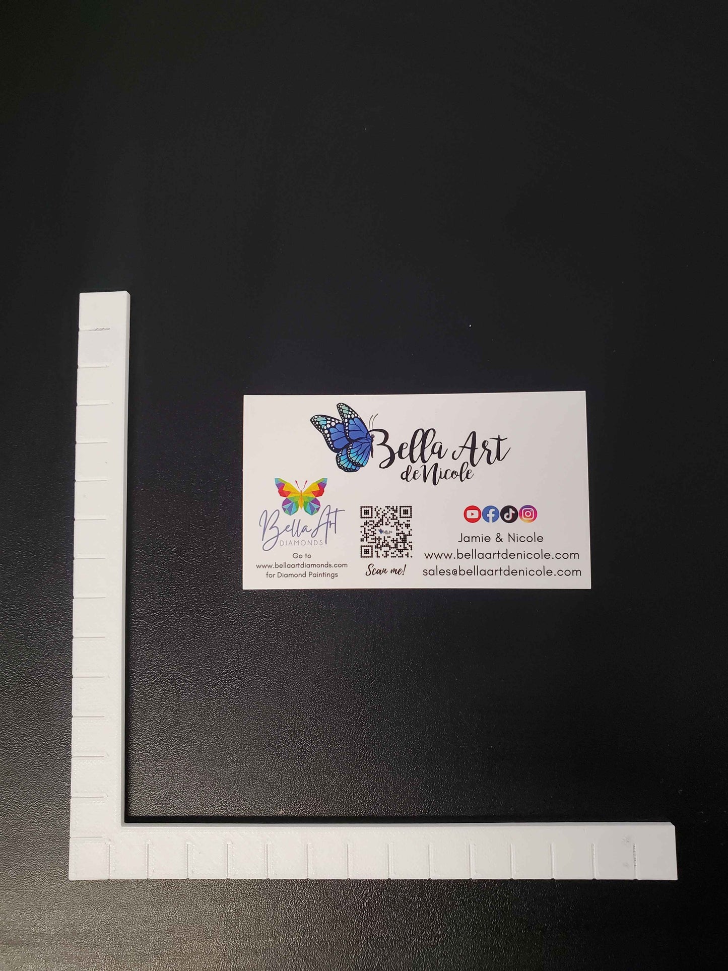 Magnetic Precision Edge Ruler