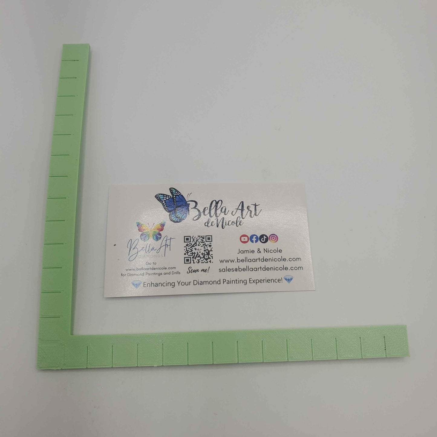 Magnetic Precision Edge Ruler