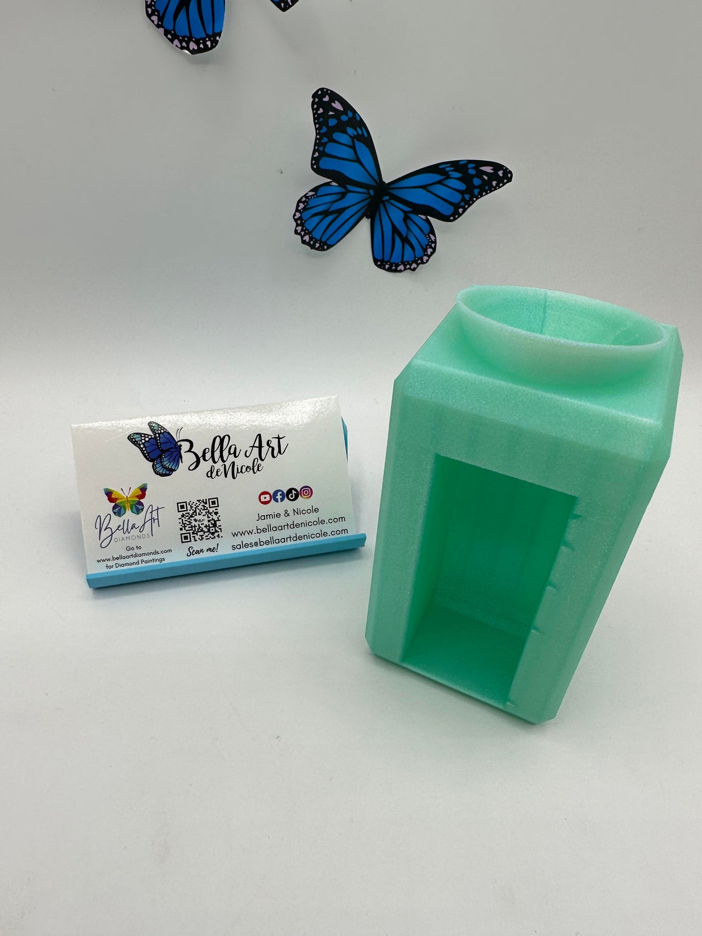Hands Free Diamond Painting Funnel for Elizabeth Ward Storage Containers