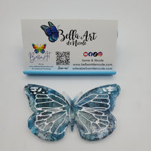 Load image into Gallery viewer, Resin Butterfly Coverminder
