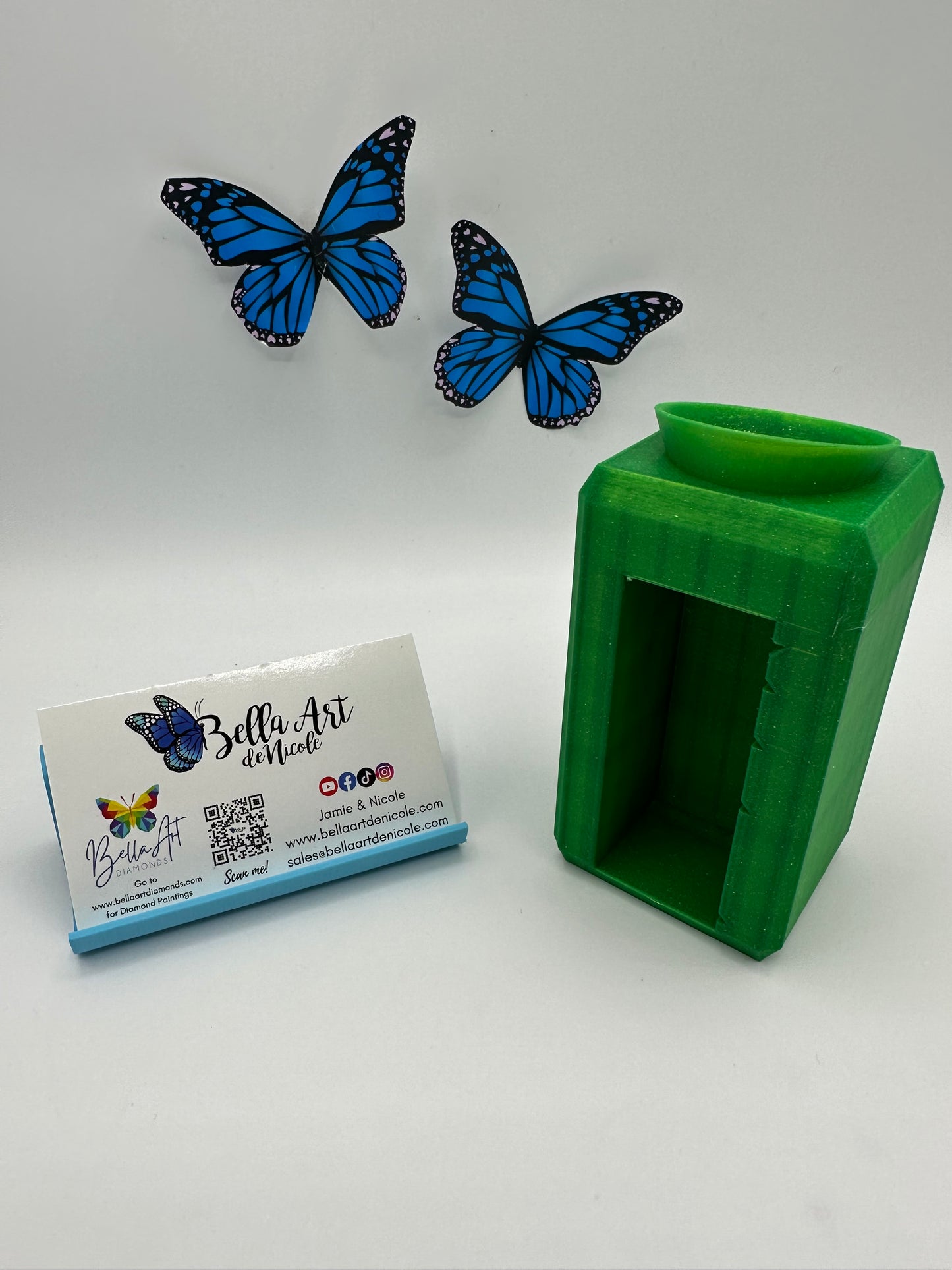 Hands Free Diamond Painting Funnel for Elizabeth Ward Storage Containers