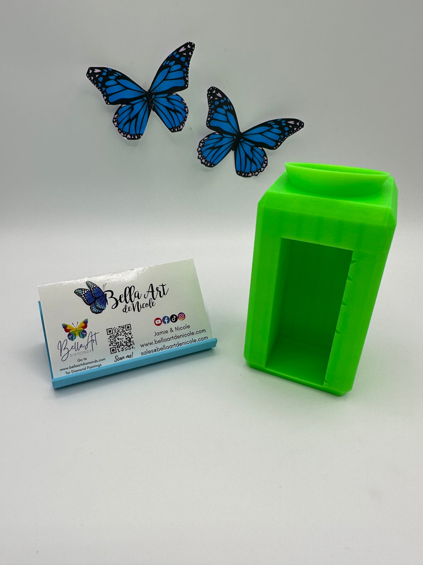 Hands Free Diamond Painting Funnel for Elizabeth Ward Storage Containers