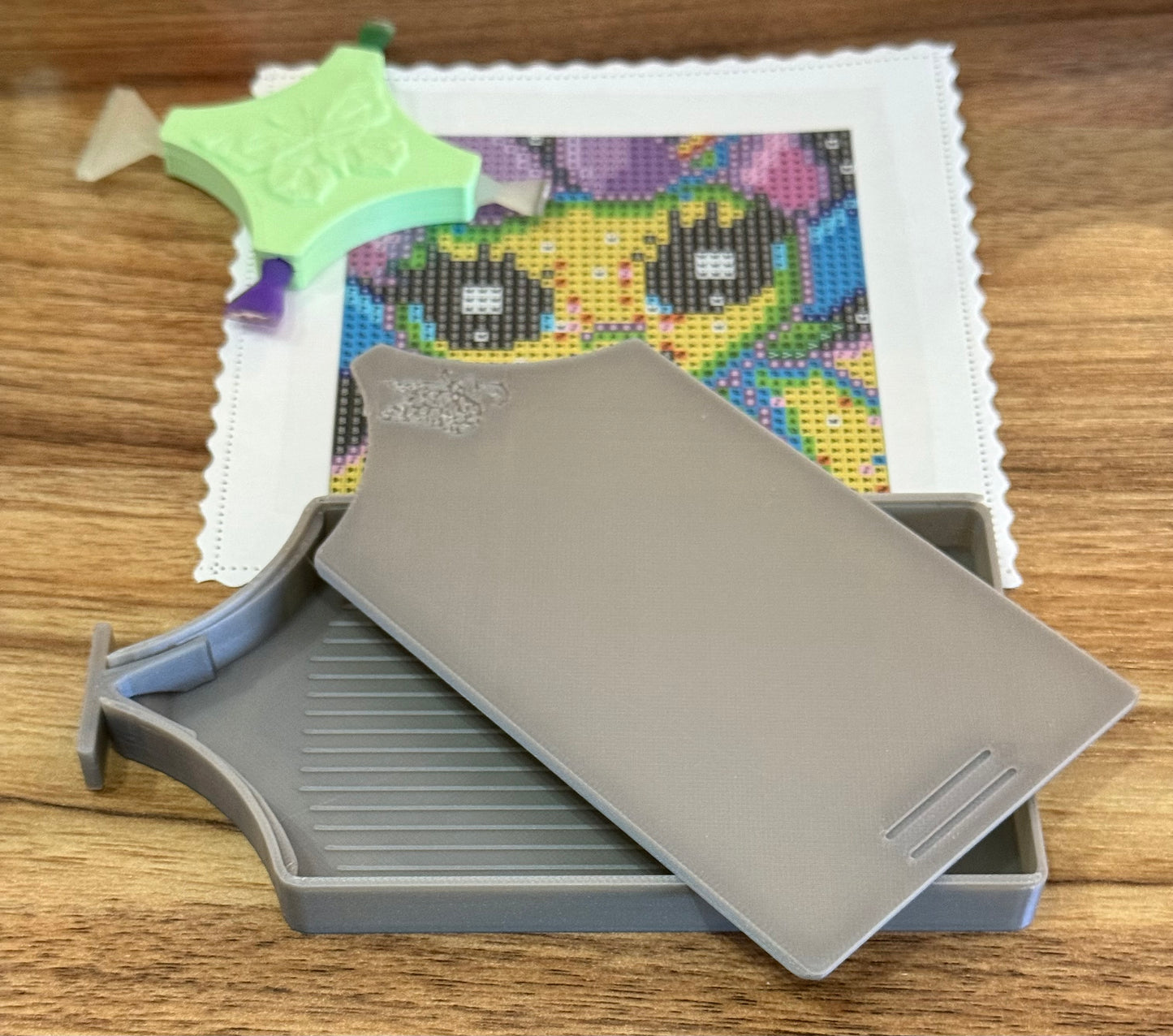 NEW Bella Diamond Painting Drill Trays with Lid