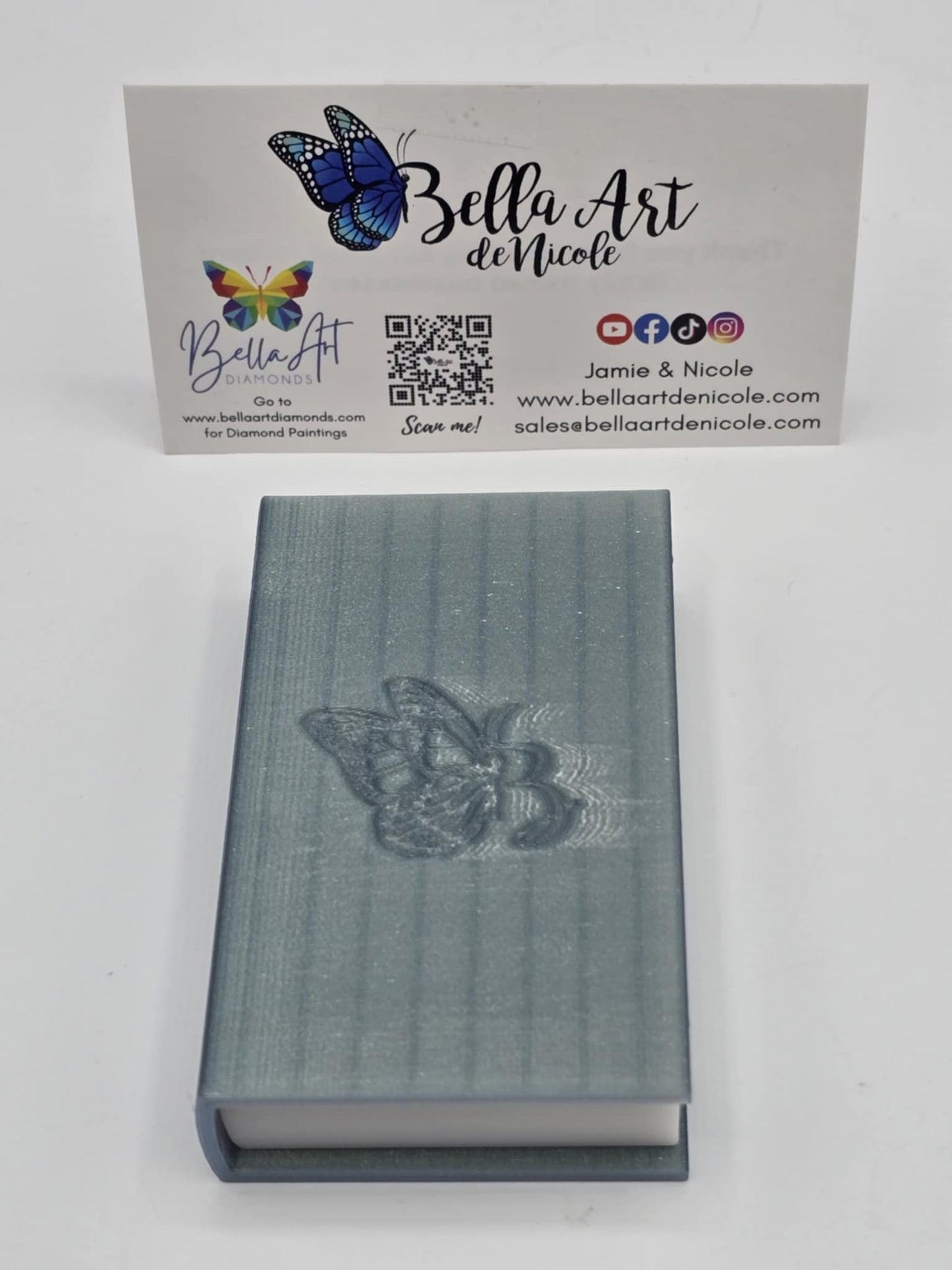 One of a Kind Bella Book Diamond Painting Tray with Book Cover