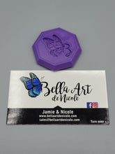 Load image into Gallery viewer, Mini Bella Cover Minder
