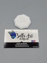 Load image into Gallery viewer, Mini Bella Cover Minder
