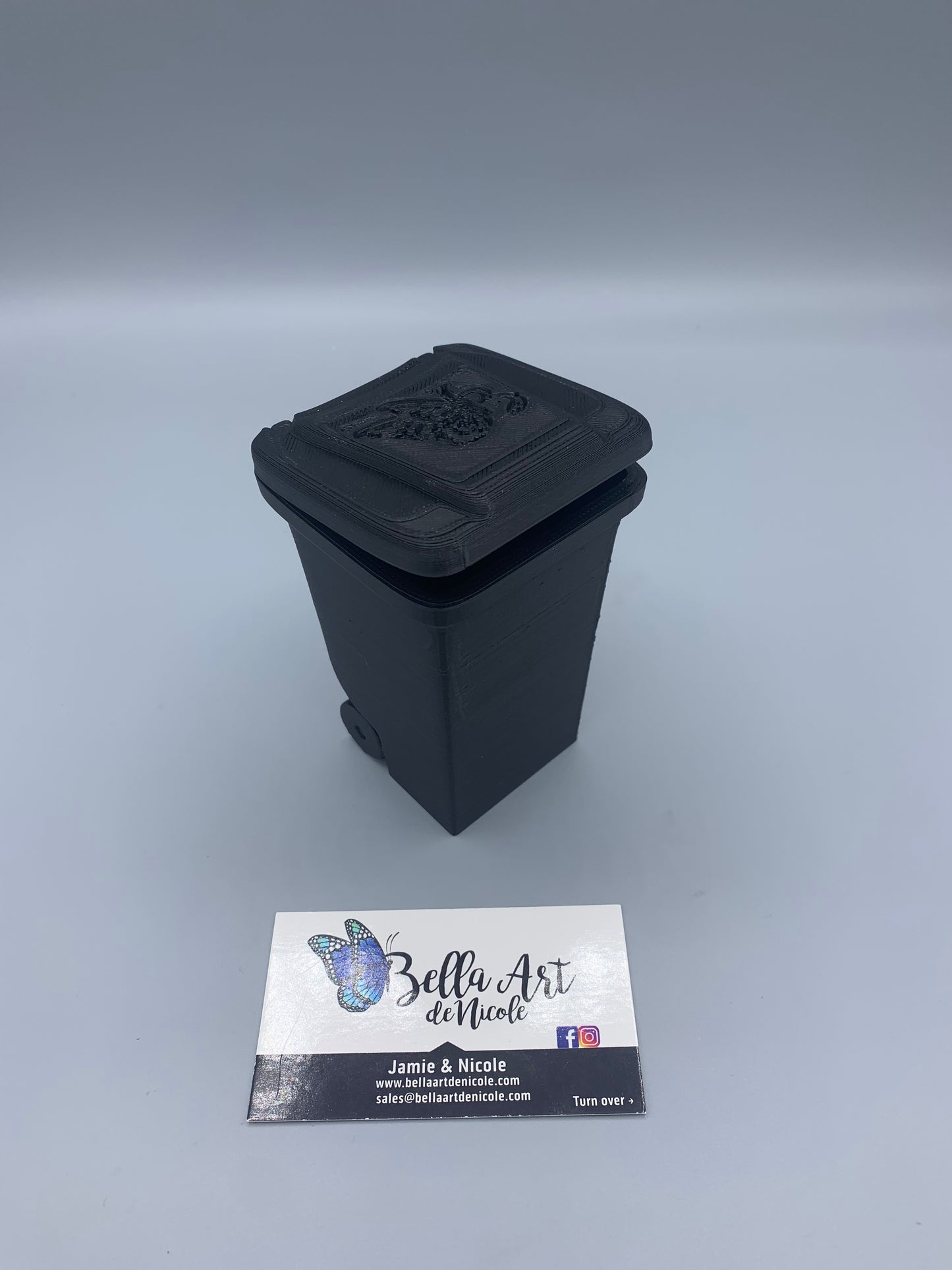 Tiny Trash Can