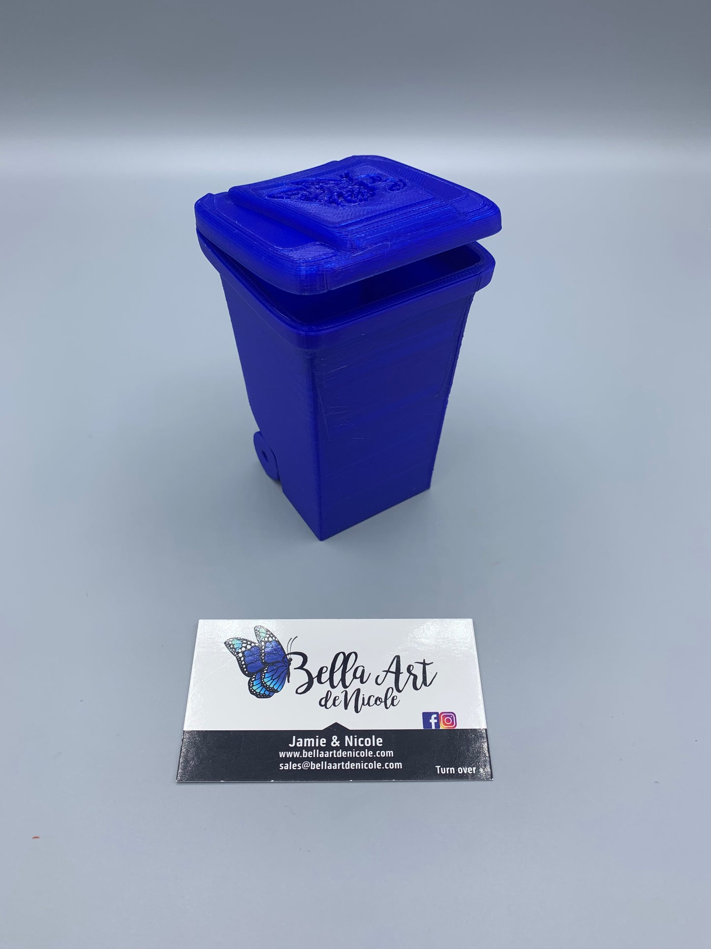 Tiny Trash Can
