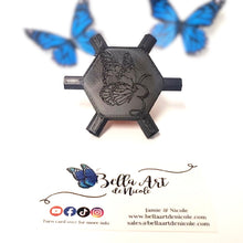 Load image into Gallery viewer, Hexagon Multi-Placer Holder &amp; Cover Minder
